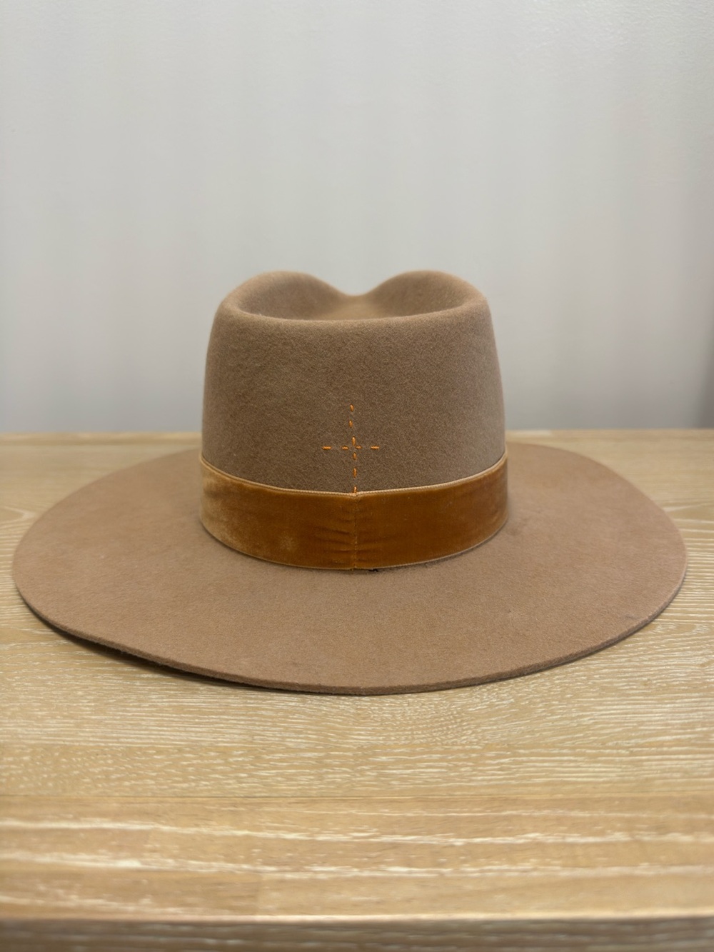 Wide Brim 100% Australian Wool Fedora Hat in Camel with Suede Band | Size Small - Picture 3 of 8